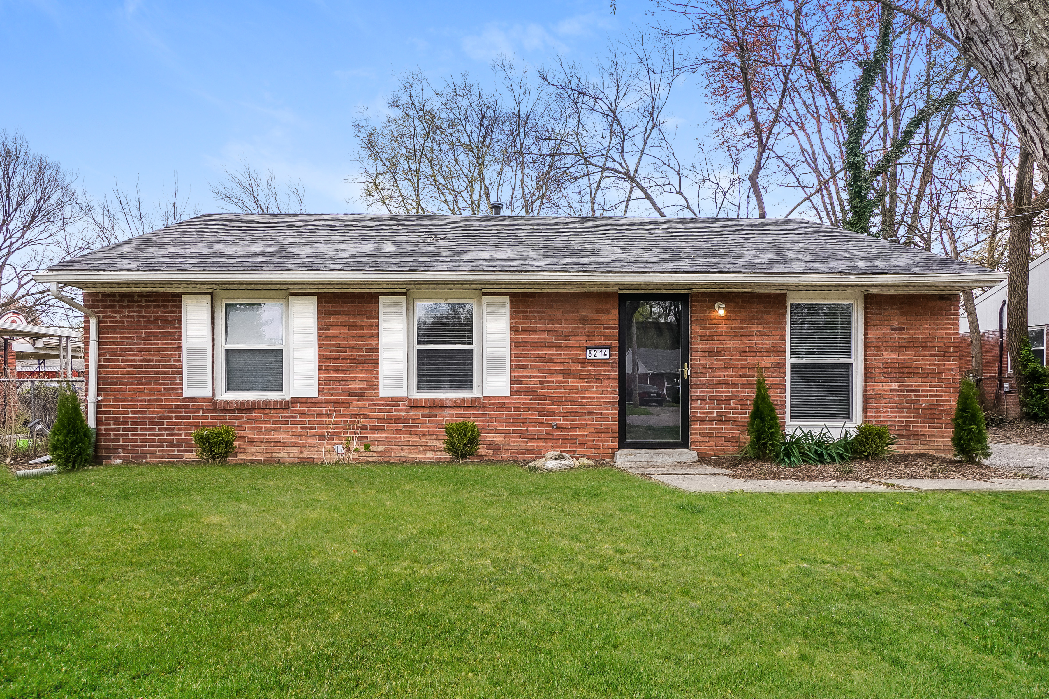 5214 ROSETTE BLVD LOUISVILLE, KY 40218